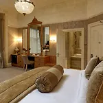 The Dean Court Hotel 4*