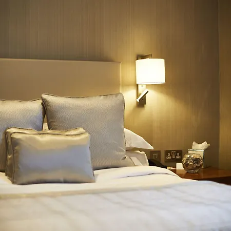 The Dean Court يورك