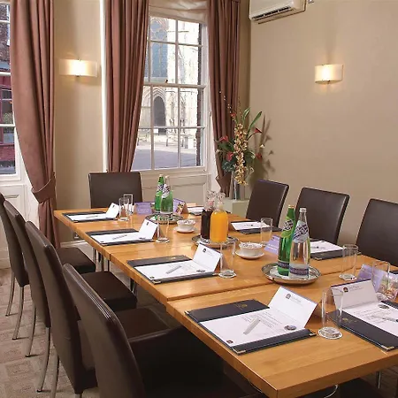 Hotel The Dean Court York