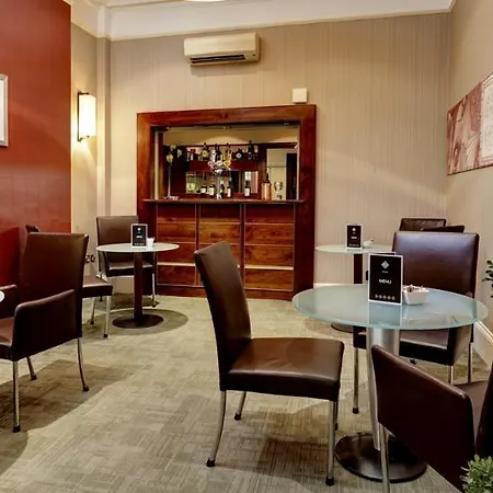 The Dean Court 4* York