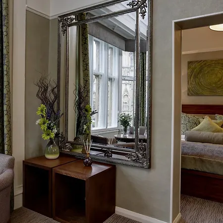 Hotel The Dean Court 4*