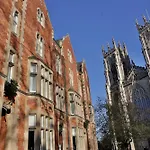 Hotel The Dean Court