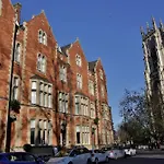 Hotel The Dean Court 4*