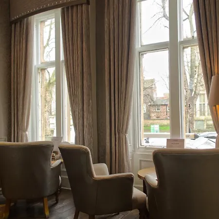 Hotel The Dean Court York