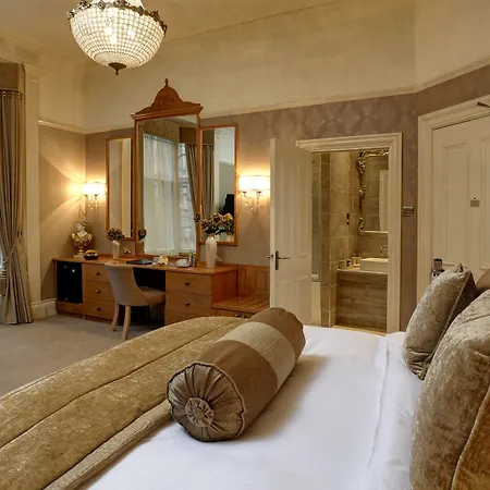 The Dean Court Отель 4*