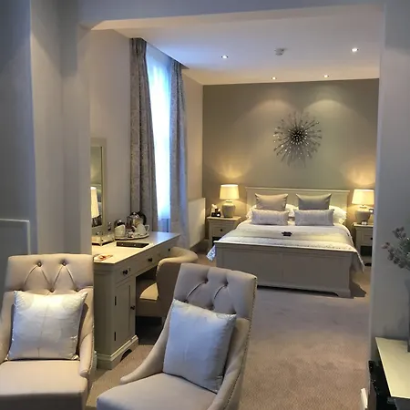 The Dean Court Hotell 4*