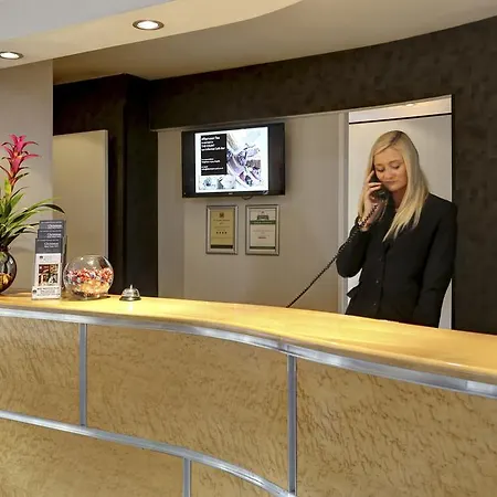 Hotell The Dean Court 4*