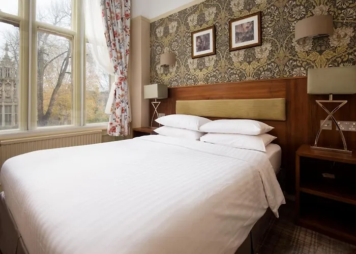 Hotel The Dean Court 4*