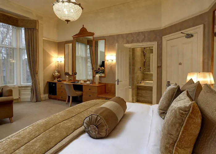 The Dean Court Hotel 4*