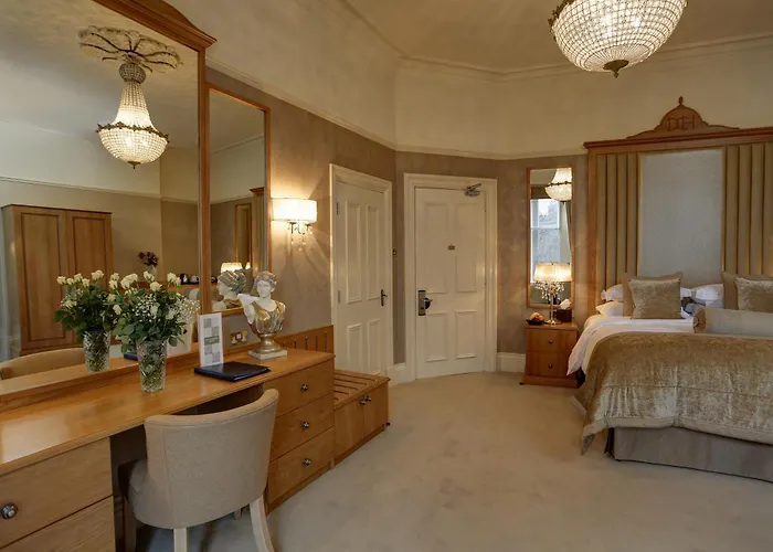 Hotel The Dean Court