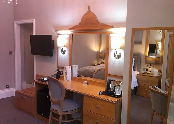 Hotel The Dean Court 4*