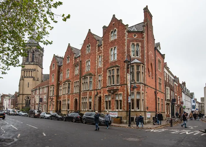 Hotel The Dean Court York