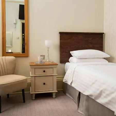 The Dean Court 4* York