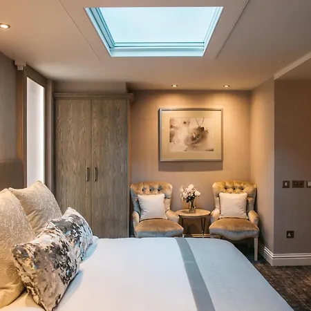 Hotel The Dean Court