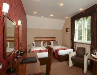 The Dean Court 4* York