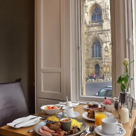 The Dean Court Hotel 4*